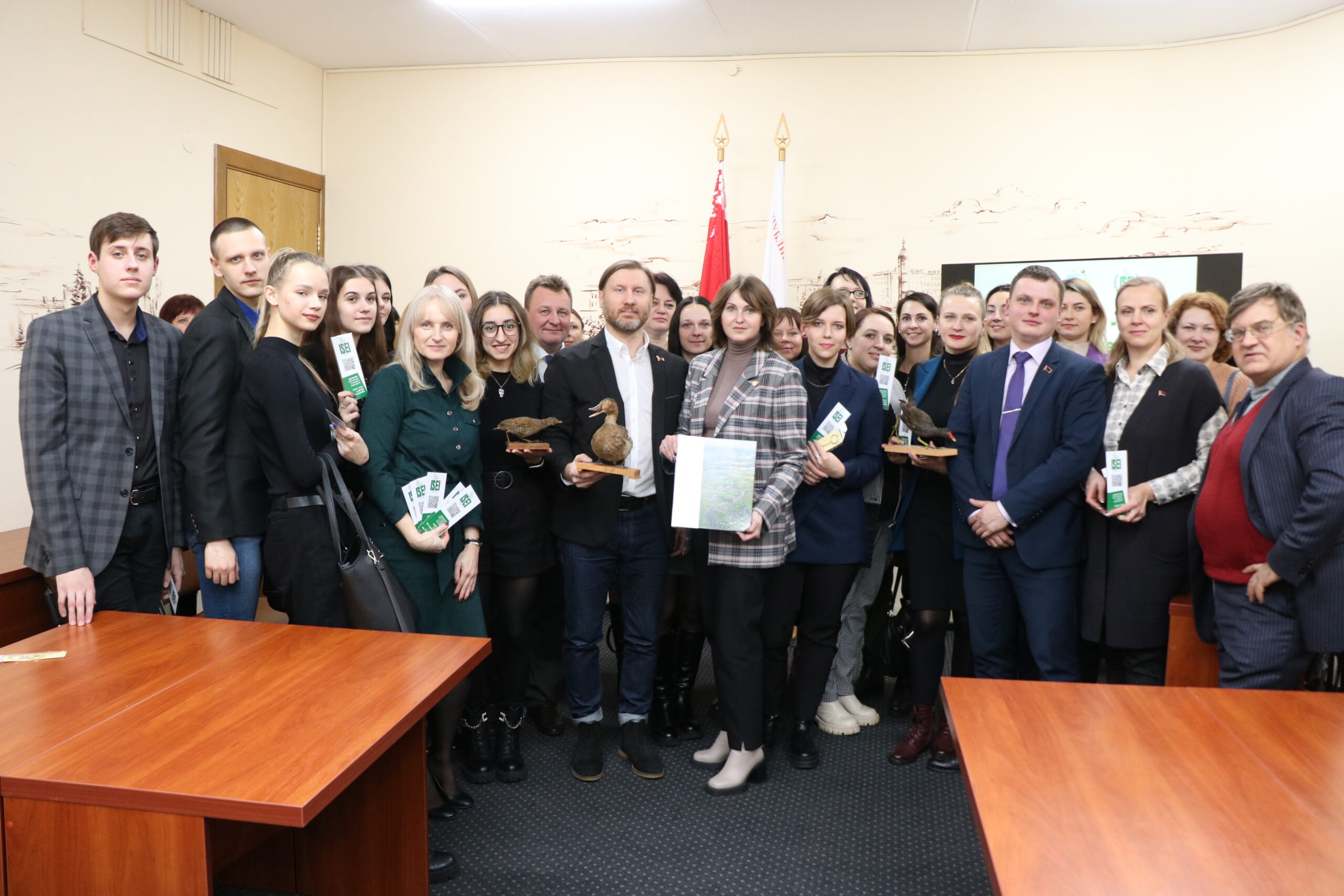 Сотрудники института провели комбинированное экологическое занятие