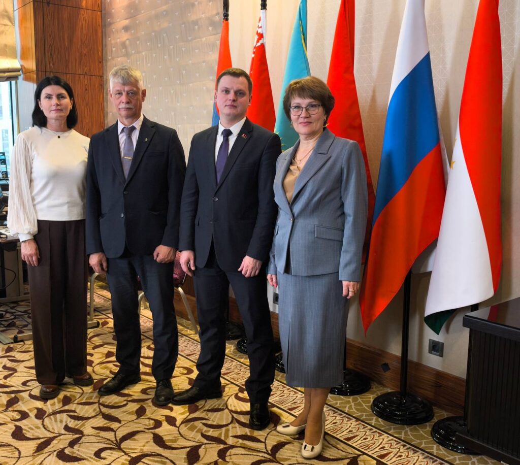 photo_5258286889964342292_y