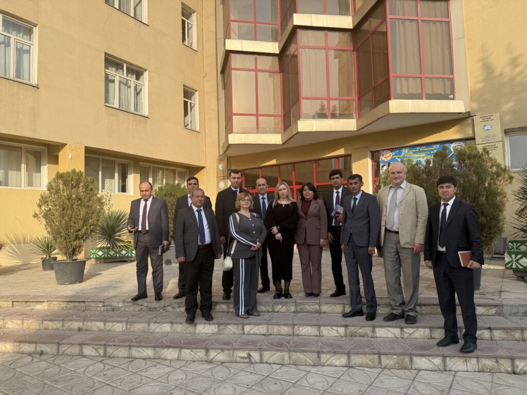 photo_5276193343060774957_y