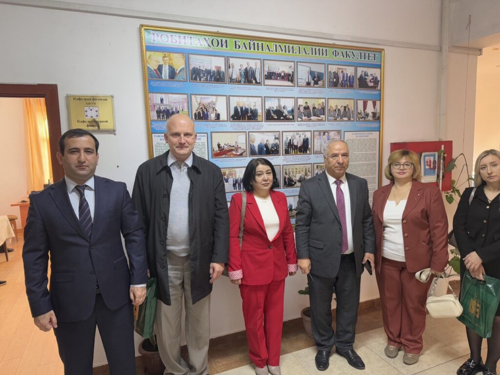 photo_5276193343060774980_y