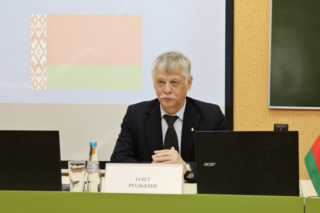 D73E6EA2-749C-43A2-A075-5A044332B6A9